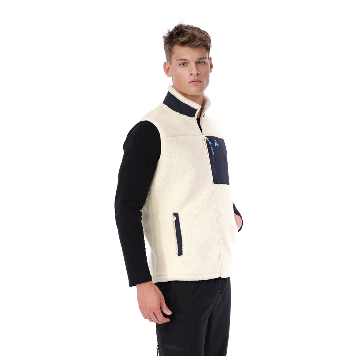 Cuello alto para protección en clima frío